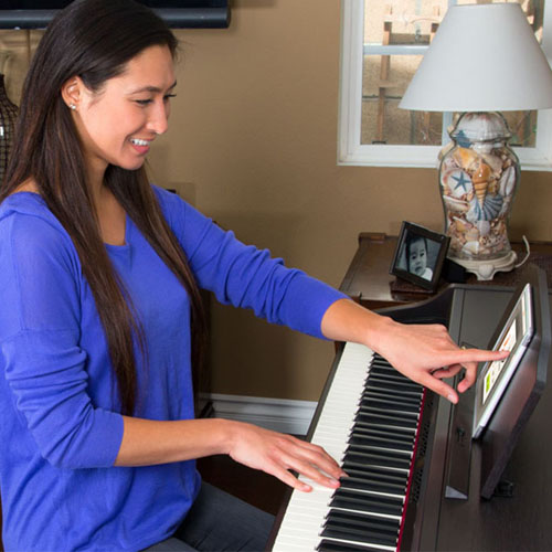 Digital Pianos Apps for learning - Digital Piano Buyers Guide | Roland UK