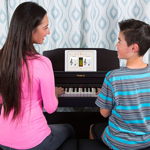 Twin Piano Mode - Digital Piano Buyers Guide | Roland UK